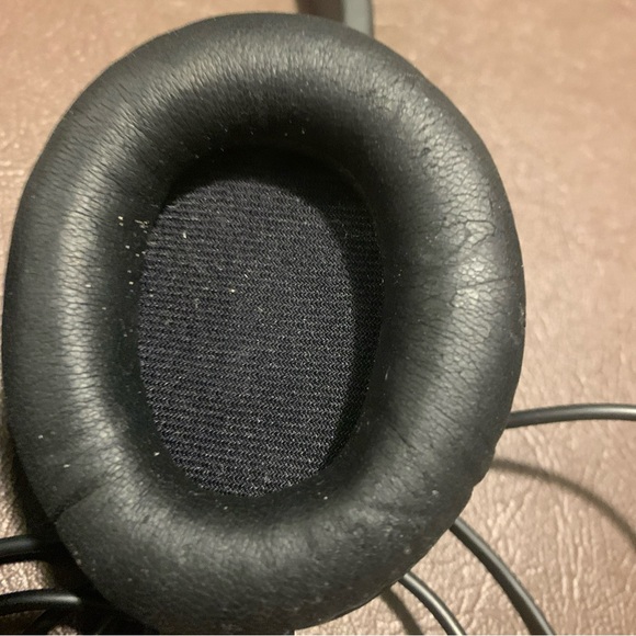 Klipsch One On-Ear Stereo Headphones with Mic + 3 Button Remote - Picture 6 of 13